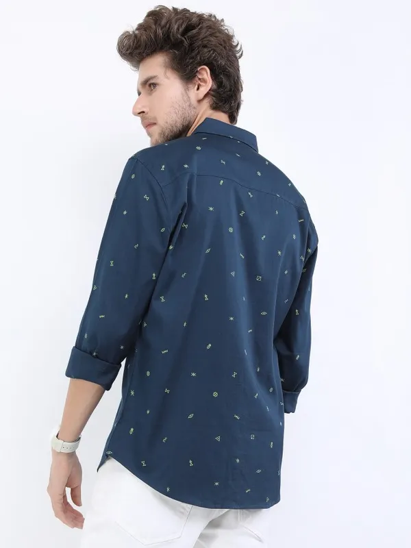 Men Slim Fit Casual Shirt