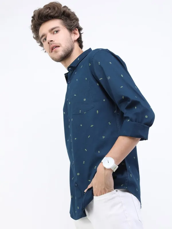 Men Slim Fit Casual Shirt