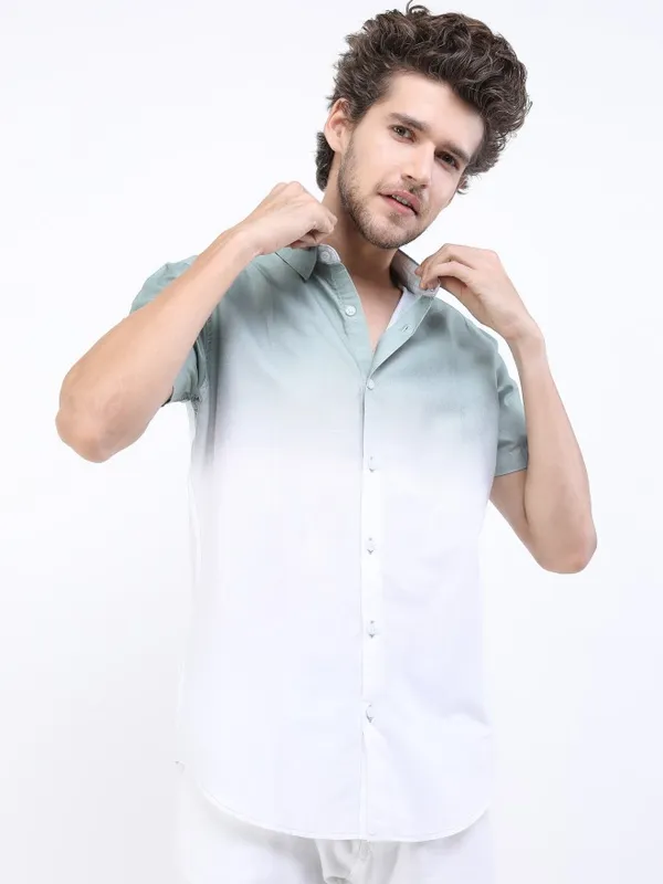  Highlander Men Green Colourblocked Slim Fit Casual Shirts