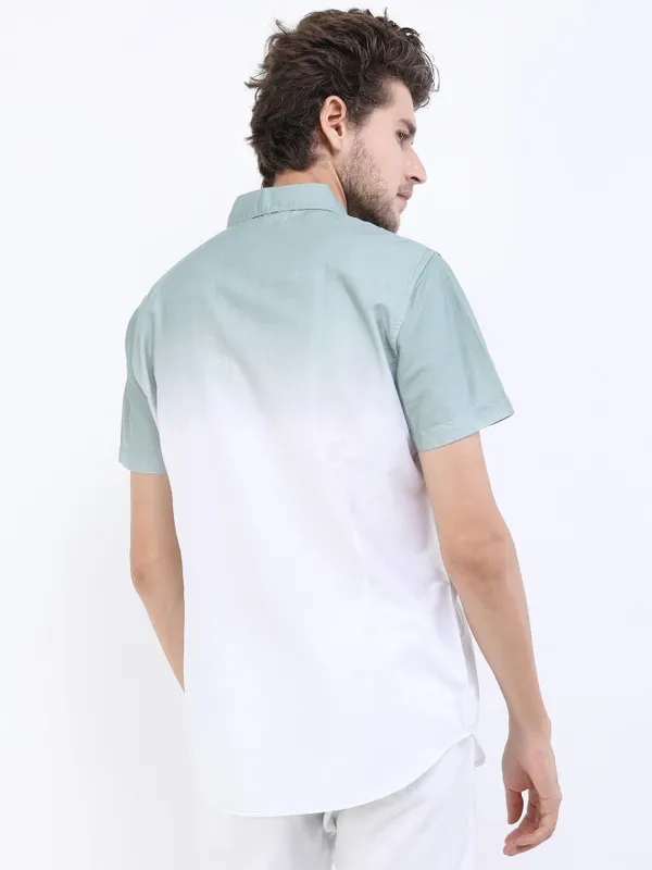  Highlander Men Green Colourblocked Slim Fit Casual Shirts