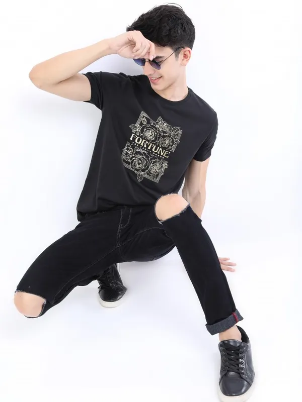 Men Printed Round Neck T-shirt