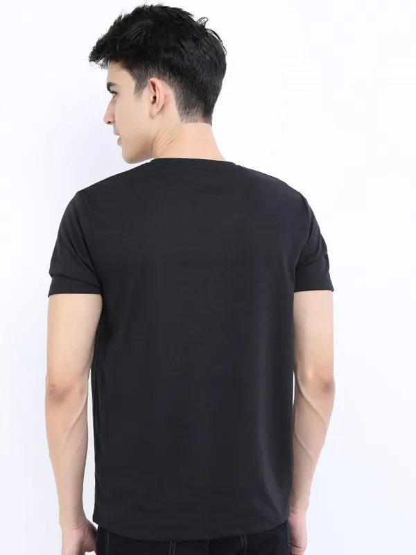 Men Printed Round Neck T-shirt