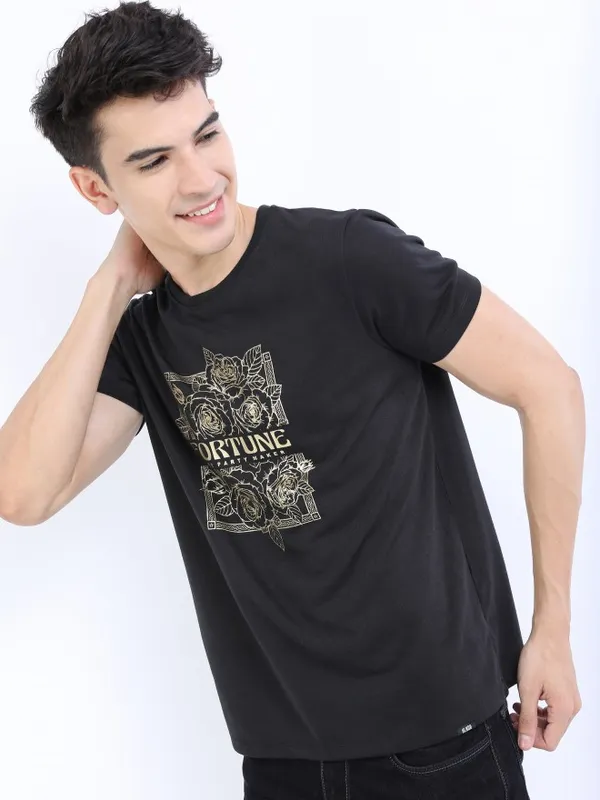 Men Printed Round Neck T-shirt