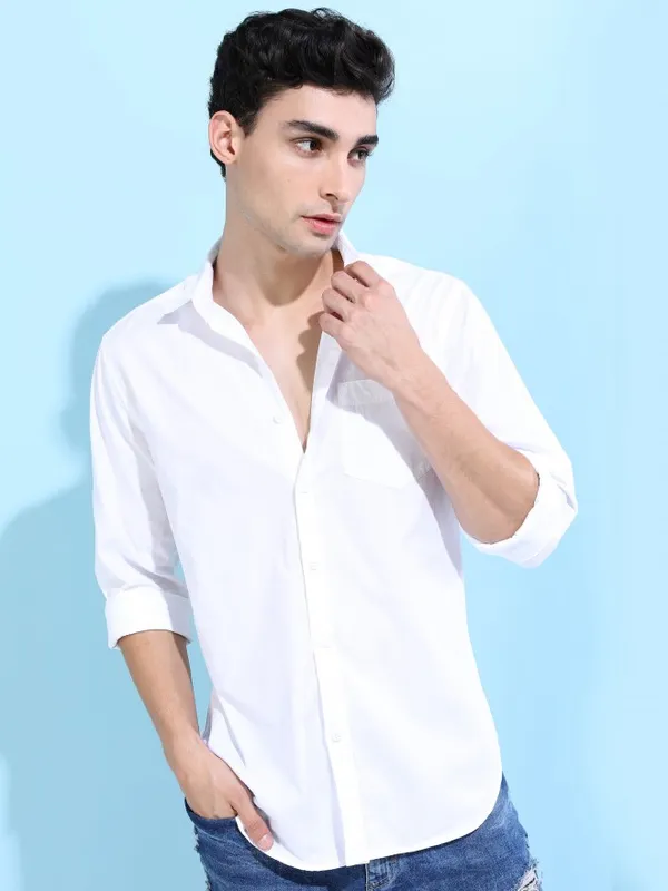  Highlander Men White Solid Slim Fit Casual Shirts