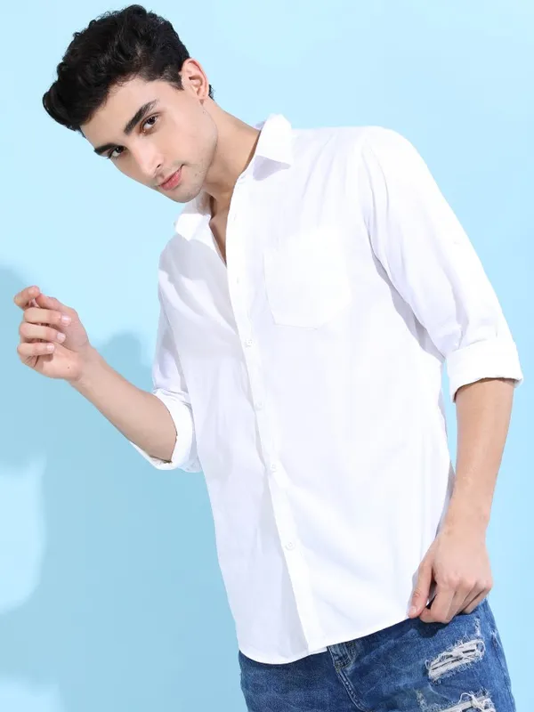  Highlander Men White Solid Slim Fit Casual Shirts