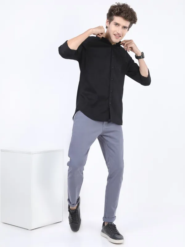 Men Slim Fit Casual Shirt