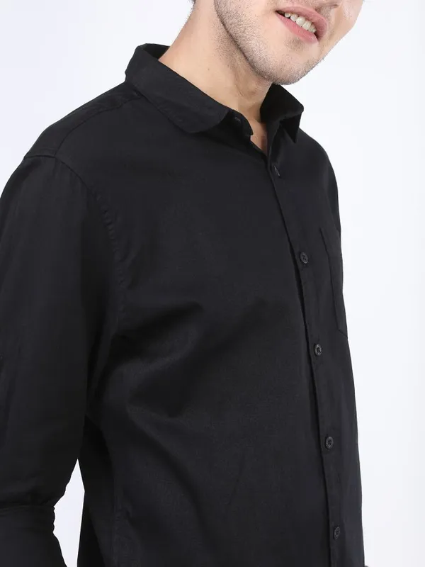 Men Slim Fit Casual Shirt