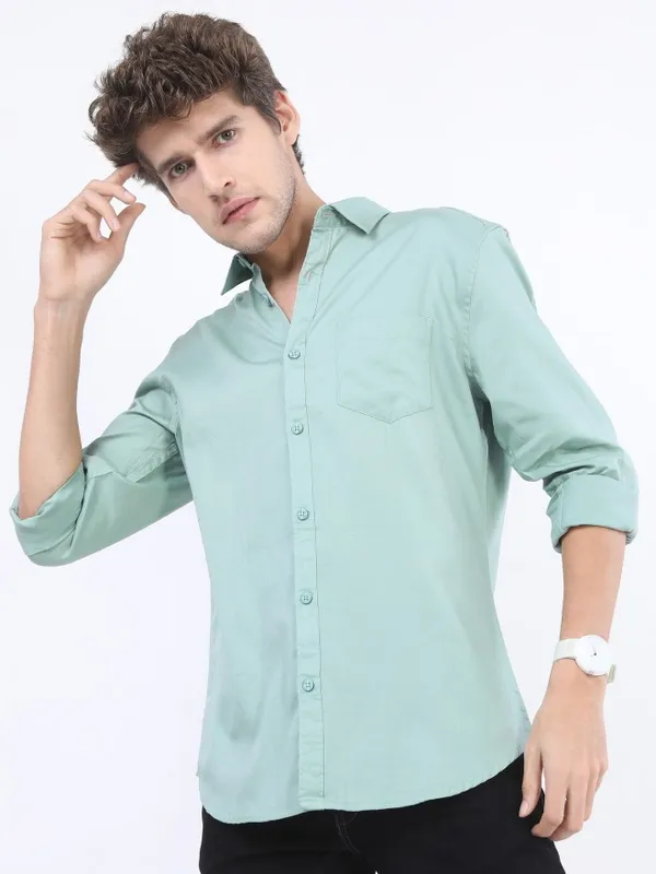  Highlander Men Blue Solid Slim Fit Casual Shirts