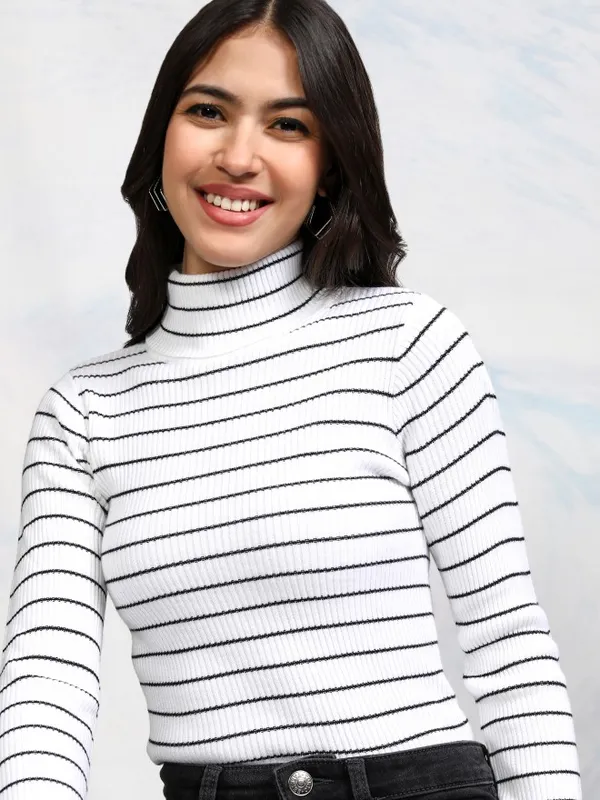  Tokyo Talkies Women White Turtle Neck Sweaters