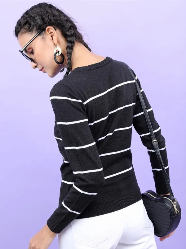  Tokyo Talkies Women Black Round Neck Sweaters