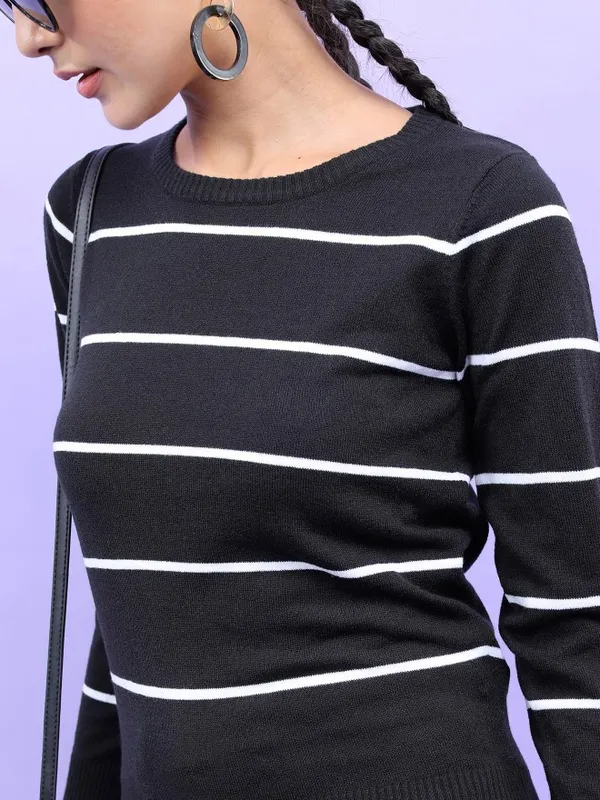  Tokyo Talkies Women Black Round Neck Sweaters
