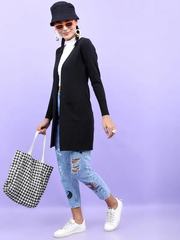 Tokyo Talkies Women Black V Neck Sweaters