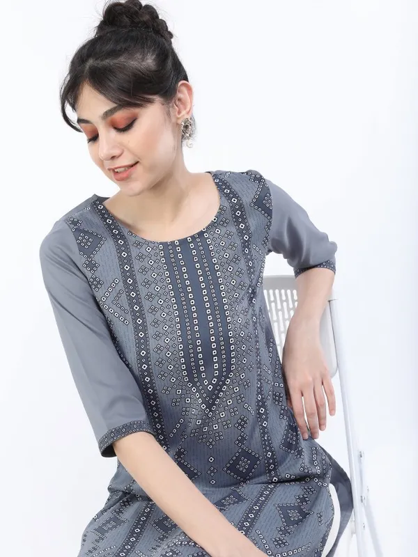  Ketch Women Charcoal Printed Straight Kurtas