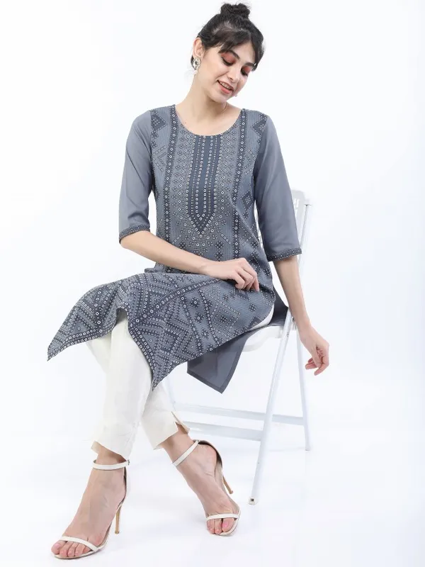  Ketch Women Charcoal Printed Straight Kurtas