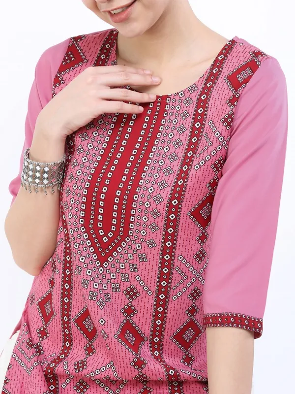  Ketch Women Peach Printed Straight Kurtas