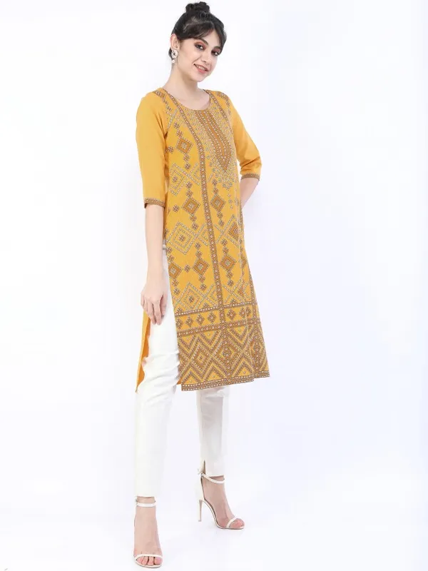  Ketch Women Gold Printed Straight Kurtas