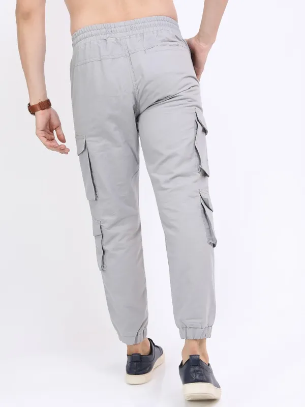  Highlander Men Green Regular Fit Solid Casual Trousers