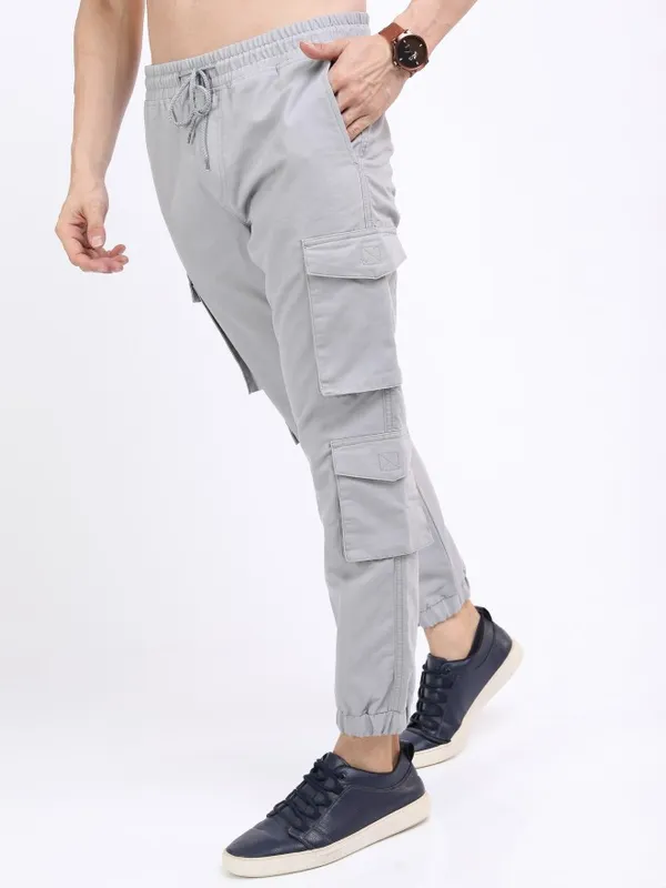  Highlander Men Green Regular Fit Solid Casual Trousers