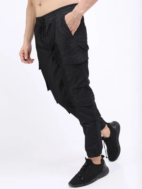  Highlander Men Grey Regular Fit Solid Casual Trousers