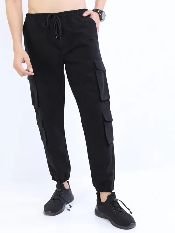  Highlander Men Black Regular Fit Solid Casual Trousers