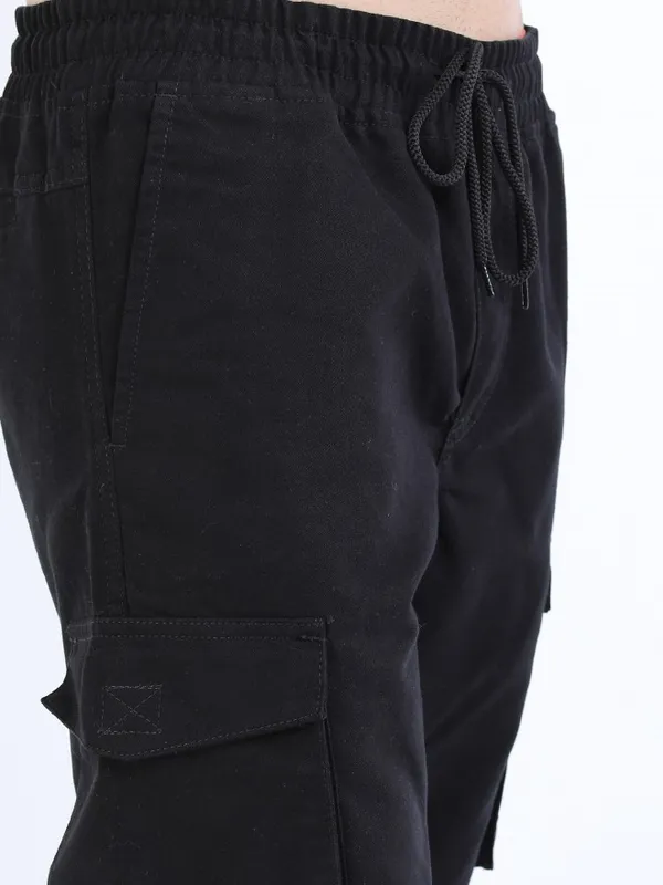  Highlander Men Black Regular Fit Solid Casual Trousers