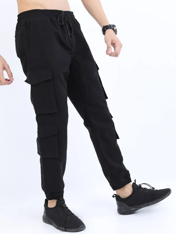  Highlander Men Black Regular Fit Solid Casual Trousers