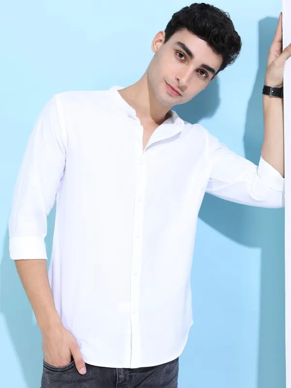  Ketch Men White Solid Slim Fit Casual Shirts