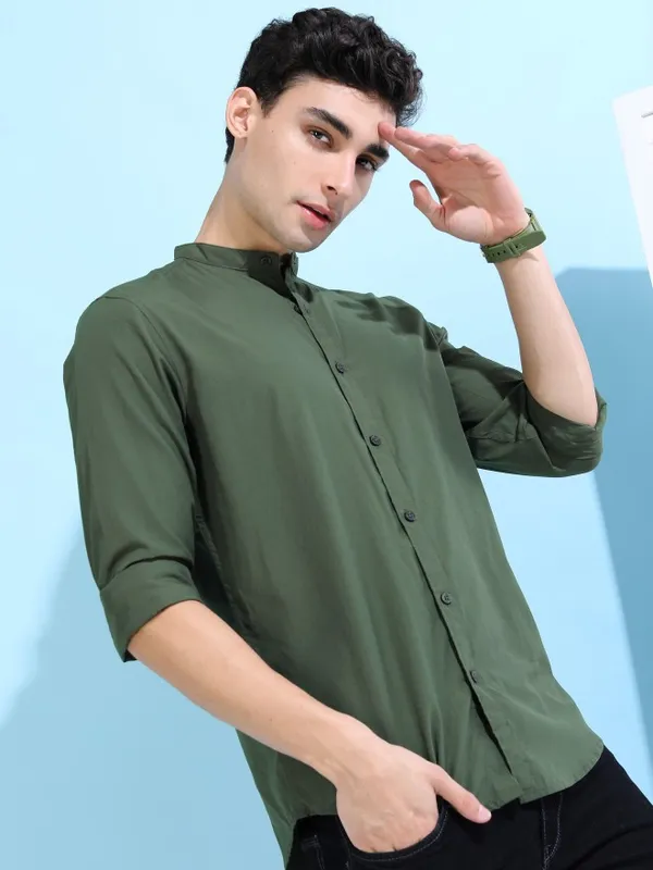  Ketch Men Green Solid Slim Fit Casual Shirts