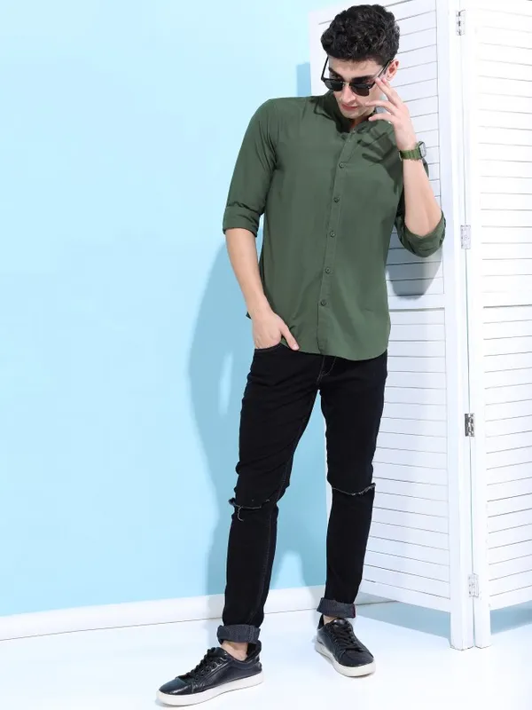  Ketch Men Green Solid Slim Fit Casual Shirts