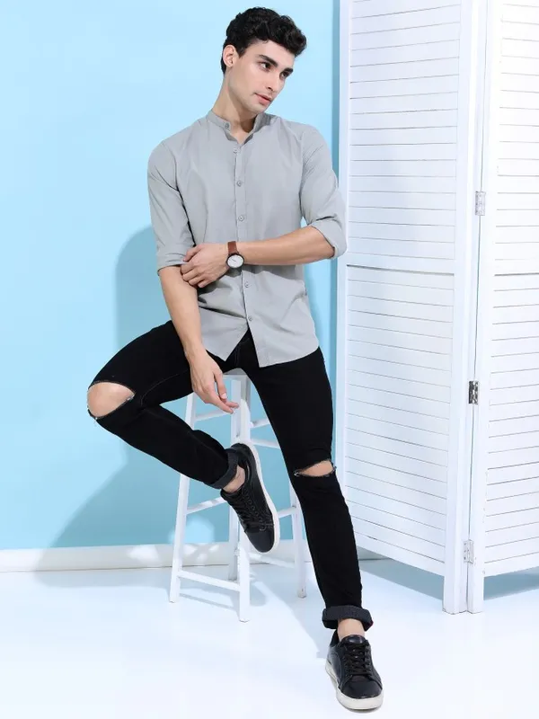  Ketch Men Grey Solid Slim Fit Casual Shirts