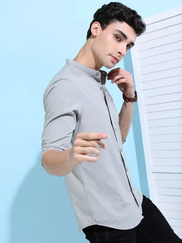  Ketch Men Grey Solid Slim Fit Casual Shirts