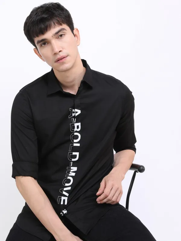  Highlander Men Black Printed Slim Fit Casual Shirts
