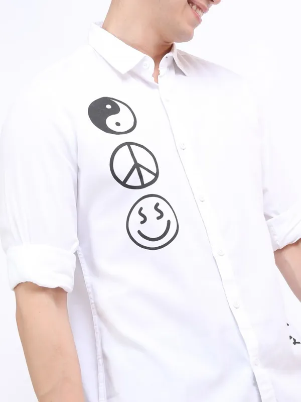  Ketch Men White Printed Slim Fit Casual Shirts