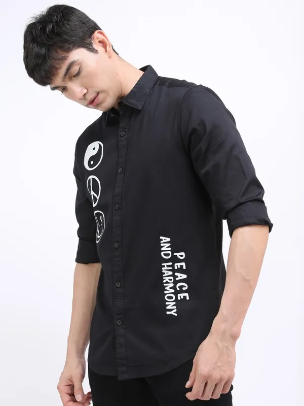  Ketch Men Black Printed Slim Fit Casual Shirts