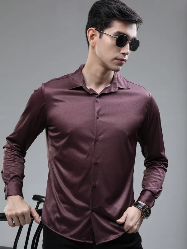  Highlander Men Maroon Printed Slim Fit Casual Shirts
