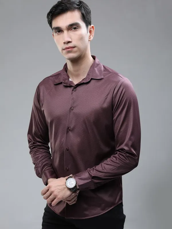  Highlander Men Maroon Printed Slim Fit Casual Shirts