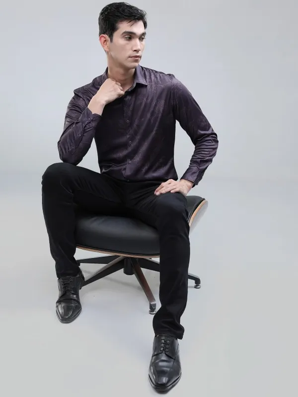  Highlander Men Purple Printed Slim Fit Casual Shirts