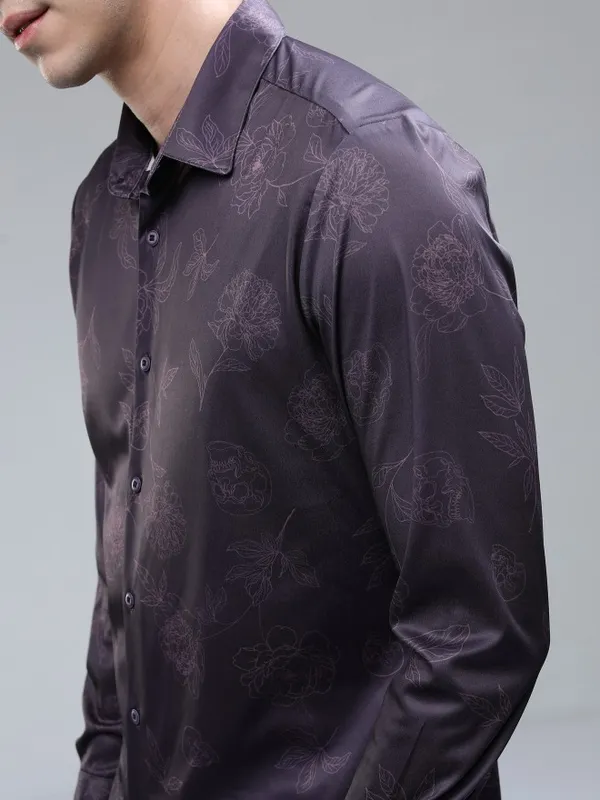  Highlander Men Purple Printed Slim Fit Casual Shirts