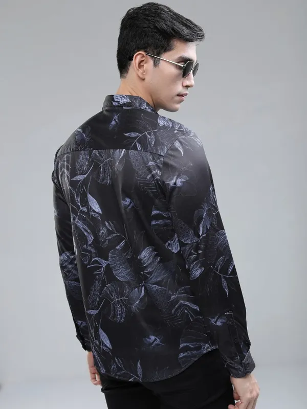  Highlander Men Black Printed Slim Fit Casual Shirts
