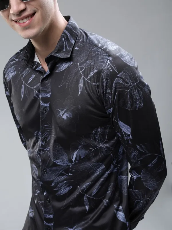 Highlander Men Black Printed Slim Fit Casual Shirts