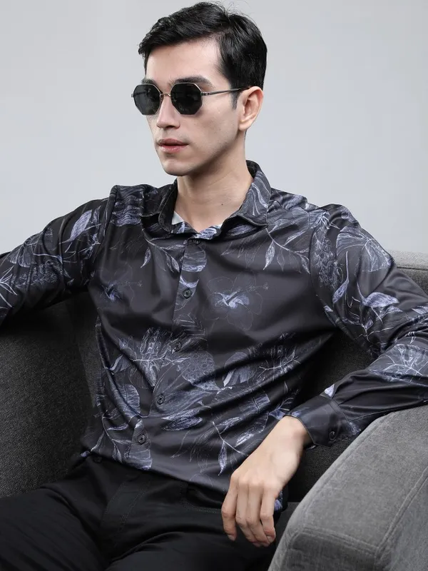  Highlander Men Black Printed Slim Fit Casual Shirts