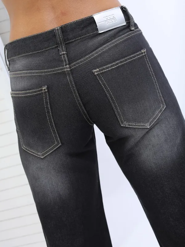  Tokyo Talkies Women Grey Straight Fit Clean Look Jeans