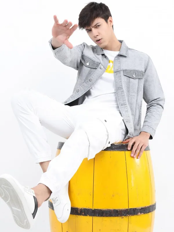Ketch Men Grey Solid Denim Jacket
