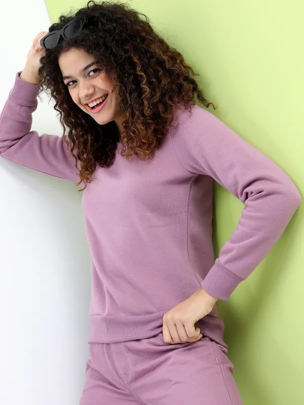  Tokyo Talkies Women Mauve Solid Pullover Round Neck Sweatshirts