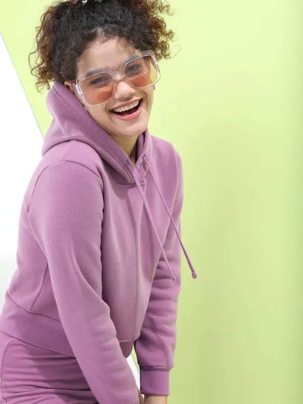  Tokyo Talkies Women Mauve Solid Pullover Hood Sweatshirts