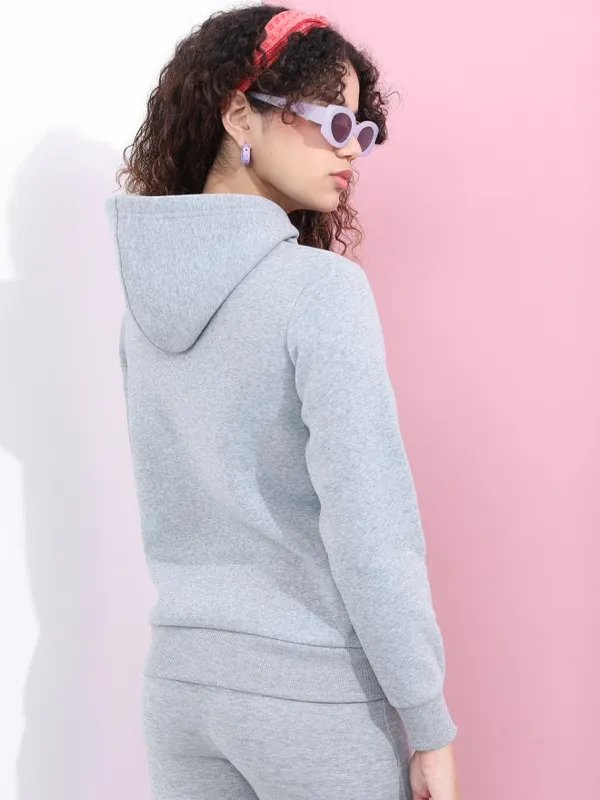  Tokyo Talkies Women Grey Solid Pullover Hood Sweatshirts