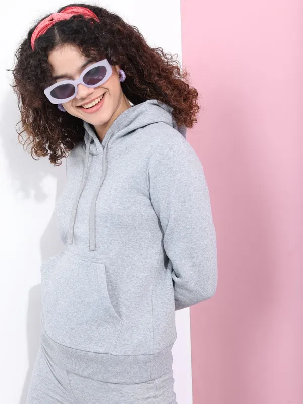  Tokyo Talkies Women Grey Solid Pullover Hood Sweatshirts