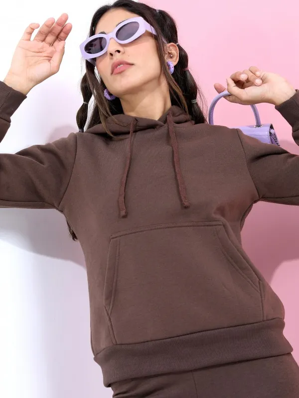  Tokyo Talkies Women Brown Solid Pullover Hood Sweatshirts