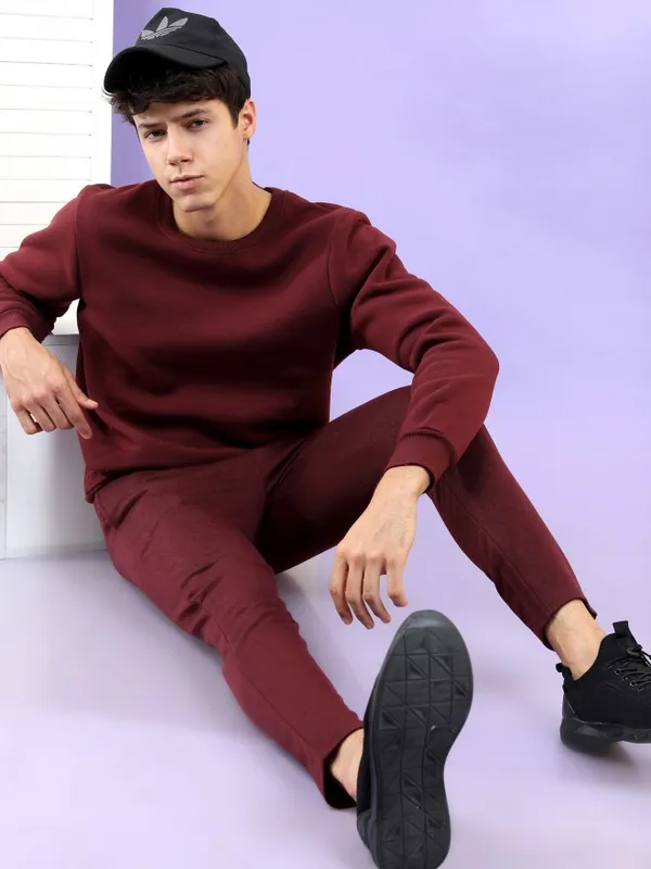  Highlander Men Burgundy Round Neck Pullover Sweatshirts