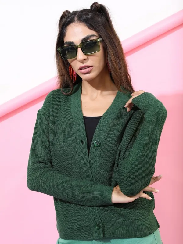  Tokyo Talkies Women Green V-Neck Sweaters